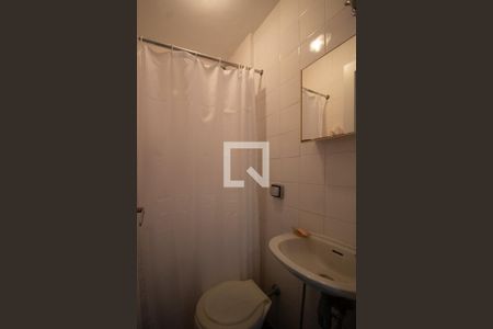 Banheiro de serviço de apartamento à venda com 4 quartos, 178m² em Gávea, Rio de Janeiro