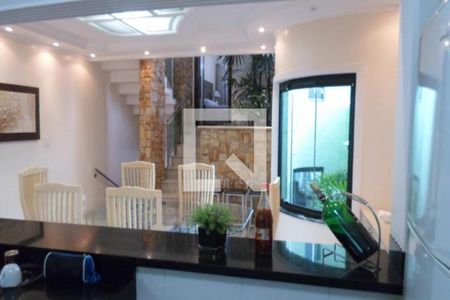 Casa à venda com 3 quartos, 125m² em Bangú, Santo André