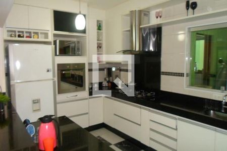 Casa à venda com 3 quartos, 125m² em Bangú, Santo André