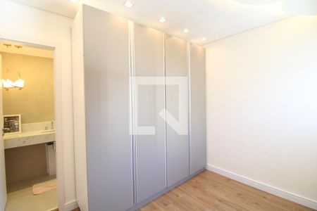 Quarto de apartamento para alugar com 3 quartos, 155m² em Vila Sofia, São Paulo