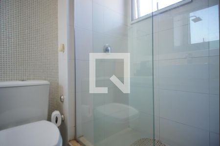 Banheiro da Suíte 1 de apartamento à venda com 2 quartos, 102m² em Rio Branco, Porto Alegre