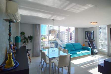 Sala de apartamento à venda com 2 quartos, 102m² em Rio Branco, Porto Alegre