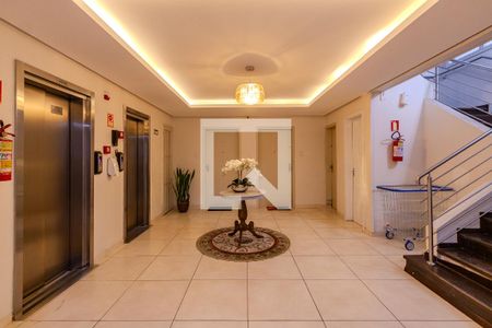 Hall social de apartamento à venda com 3 quartos, 120m² em Santana, Porto Alegre