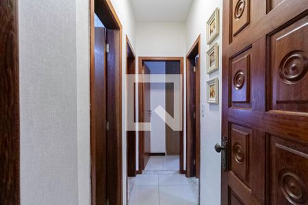 Corredor de casa à venda com 4 quartos, 208m² em Itapoã, Belo Horizonte