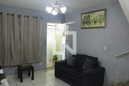 Sala de casa para alugar com 2 quartos, 100m² em Comendador Soares, Nova Iguaçu