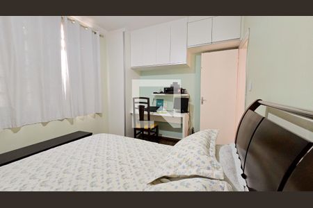 Quarto 1 de apartamento à venda com 2 quartos, 47m² em Sagrada Família, Belo Horizonte