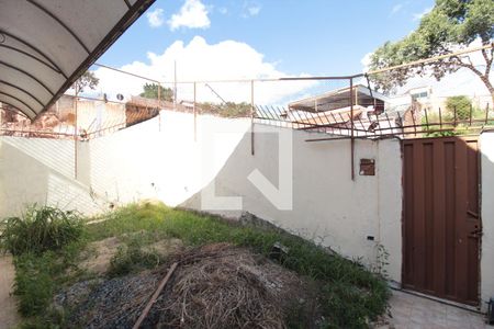Garagem de casa para alugar com 2 quartos, 103m² em Floramar, Belo Horizonte