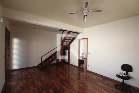 Sala de casa para alugar com 2 quartos, 103m² em Floramar, Belo Horizonte