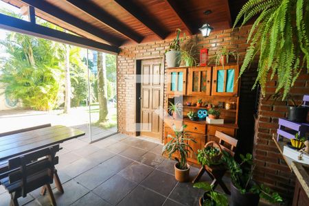 Varanda de casa à venda com 3 quartos, 426m² em Tristeza, Porto Alegre