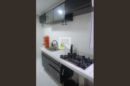 Cozinha de apartamento para alugar com 2 quartos, 44m² em Parque Xangri-lá, Contagem