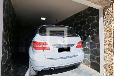 Garagem de casa à venda com 4 quartos, 400m² em Sagrada Família, Belo Horizonte