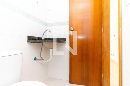 Banheiro de apartamento para alugar com 1 quarto, 33m² em Vila Campanela, São Paulo