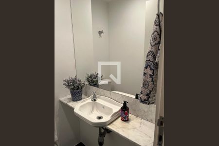 Banheiro de apartamento à venda com 4 quartos, 130m² em Alphaville, Barueri