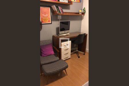 Quarto de apartamento à venda com 4 quartos, 130m² em Alphaville, Barueri