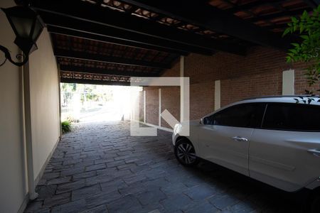 Garagem de casa para alugar com 4 quartos, 600m² em Jardim Guedala, São Paulo