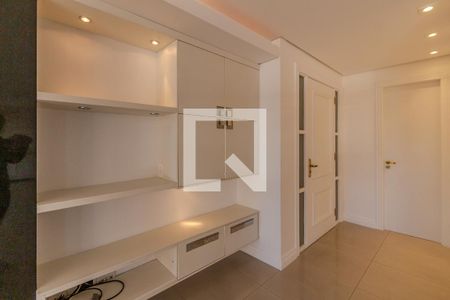 Hall de entrada de apartamento para alugar com 3 quartos, 180m² em Moinhos de Vento, Porto Alegre