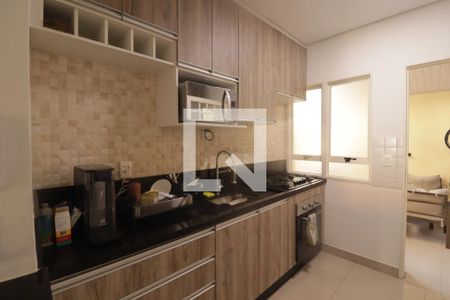 Cozinha de casa de condomínio à venda com 2 quartos, 78m² em Vila Alati, Jundiaí