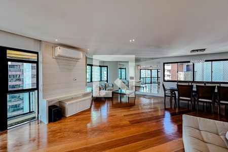 Sala de apartamento para alugar com 3 quartos, 220m² em Tatuapé, São Paulo