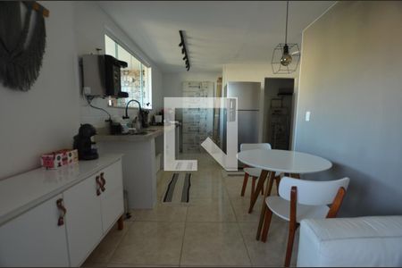 Sala de apartamento para alugar com 2 quartos, 100m² em Praça Seca, Rio de Janeiro