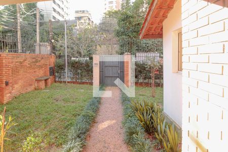 Quintal de casa para alugar com 4 quartos, 240m² em Bela Vista, Porto Alegre