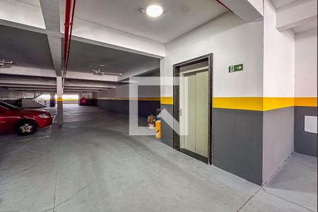 Acesso de apartamento à venda com 2 quartos, 49m² em Vila Eldizia, Santo André