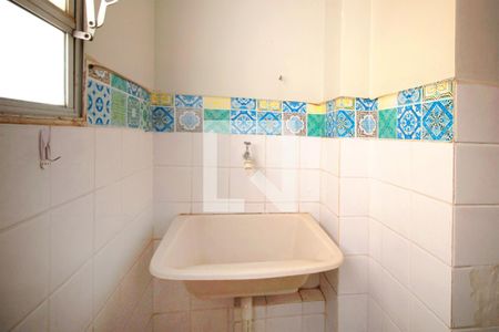 Área de Serviço de apartamento para alugar com 2 quartos, 58m² em Sagrada Família, Belo Horizonte