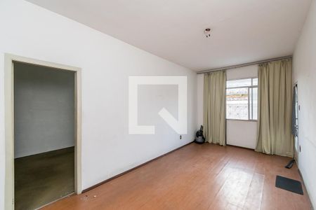 Sala de casa para alugar com 2 quartos, 200m² em Irajá, Rio de Janeiro