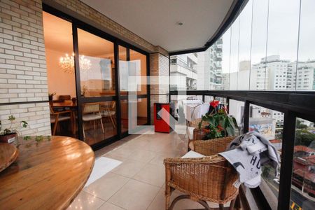 Varanda de apartamento à venda com 4 quartos, 221m² em Santana, São Paulo