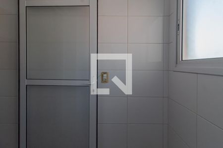 Área de Serviço de apartamento para alugar com 3 quartos, 68m² em Vila Marieta, São Paulo