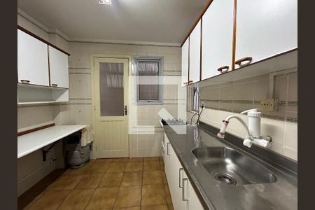 Cozinha de apartamento à venda com 2 quartos, 65m² em Vicentina, São Leopoldo