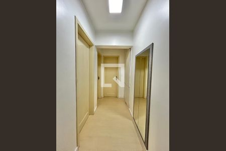 Corredor de apartamento à venda com 2 quartos, 65m² em Vicentina, São Leopoldo