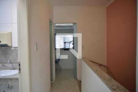 Corredor de casa à venda com 2 quartos, 108m² em Campestre, Santo André