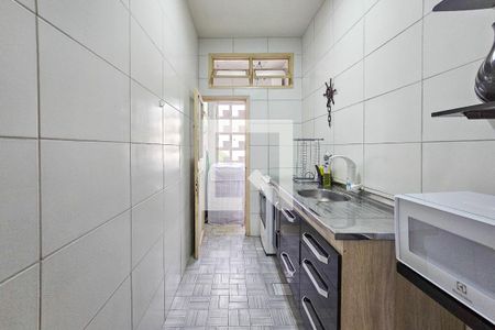 Cozinha de apartamento para alugar com 2 quartos, 74m² em Jardim Belmar, Guarujá
