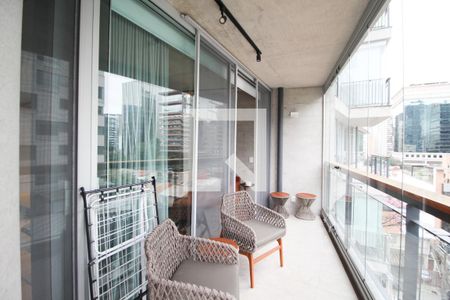 Varanda de apartamento à venda com 1 quarto, 63m² em Vila Nova Conceição, São Paulo