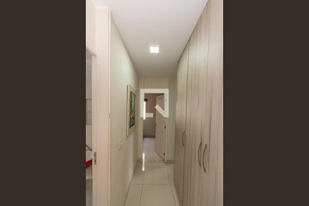 Corredor de apartamento para alugar com 3 quartos, 72m² em Vila Sao Francisco, Hortolândia