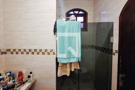 Banheiro da Suíte de casa à venda com 2 quartos, 396m² em Piratininga, Niterói