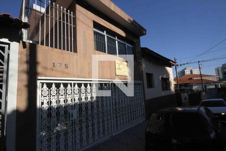 Fachada de casa à venda com 2 quartos, 180m² em Vila Bela, São Paulo