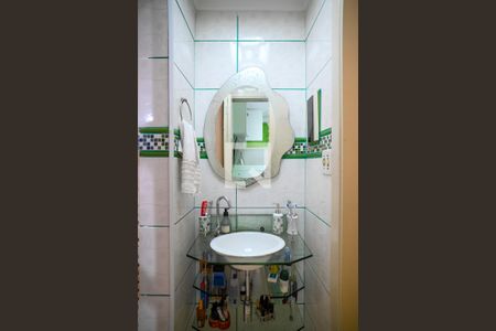 Banheiro de apartamento à venda com 2 quartos, 55m² em Jardim Maria Estela, São Paulo