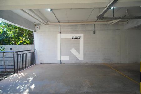 Garagem de kitnet/studio à venda com 1 quarto, 40m² em Vila Nova, Novo Hamburgo
