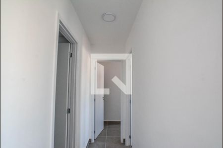 Corredor de apartamento para alugar com 2 quartos, 49m² em Santa Terezinha, Santo André
