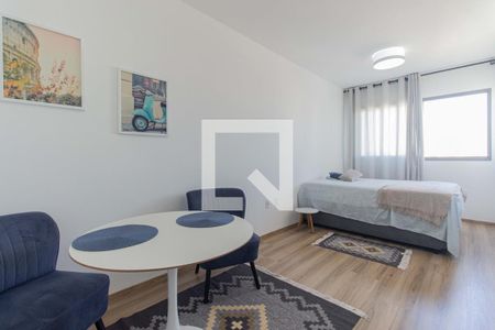 Sala de kitnet/studio para alugar com 1 quarto, 27m² em Vila Dom Pedro I, São Paulo