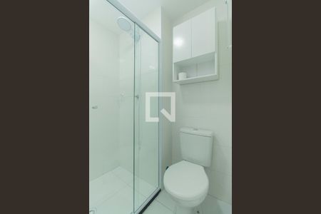 Banheiro de kitnet/studio para alugar com 1 quarto, 27m² em Vila Dom Pedro I, São Paulo