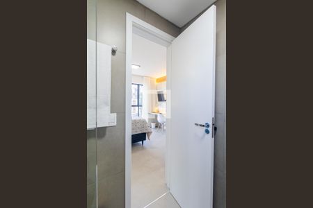 Banheiro Social de kitnet/studio à venda com 1 quarto, 19m² em Água Verde, Curitiba