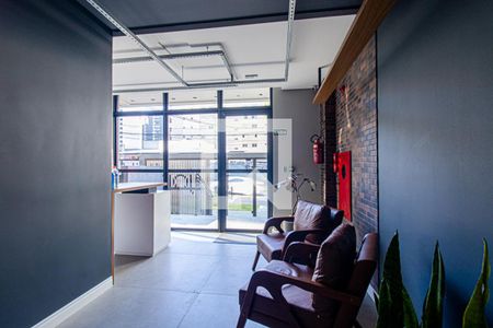 Hall de entrada de kitnet/studio à venda com 1 quarto, 19m² em Água Verde, Curitiba