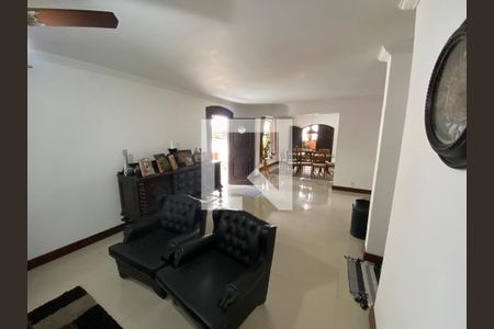 Sala de casa à venda com 6 quartos, 513m² em Pechincha, Rio de Janeiro