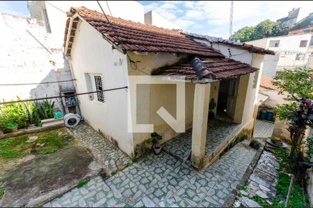 Quintal de casa à venda com 4 quartos, 280m² em Moinho Velho, São Paulo