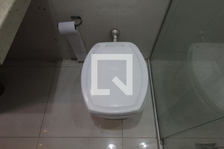 Banheiro Social de casa à venda com 3 quartos, 140m² em Rio Branco, Belo Horizonte