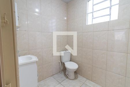 Banheiro Social de casa para alugar com 1 quarto, 30m² em Vila Ré, São Paulo