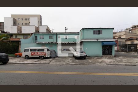 Fachada de casa à venda com 4 quartos, 410m² em Vila Rio Branco, São Paulo