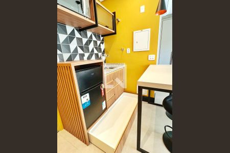 Cozinha de kitnet/studio à venda com 1 quarto, 28m² em Aclimação, São Paulo